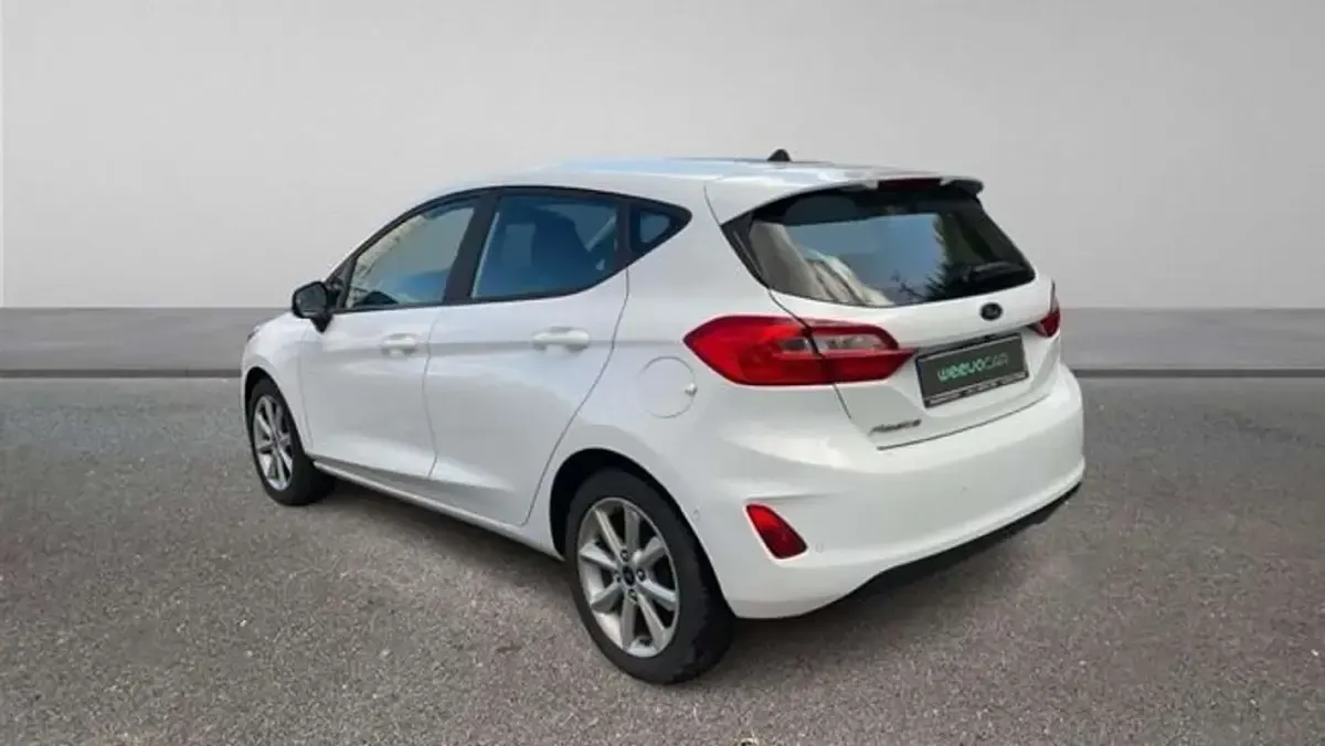 Usado Ford Fiesta Trend 86 CV (63 kW) 2019 Blanco Utilitario