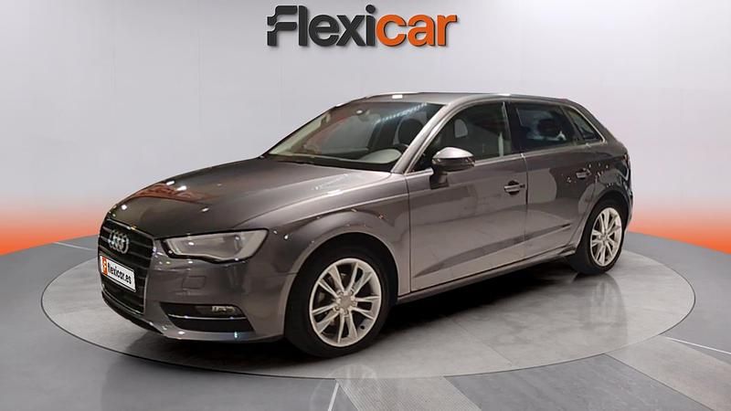 Usado Audi A3 Advanced 110 CV (80 kW) 2016 Gris Berlina