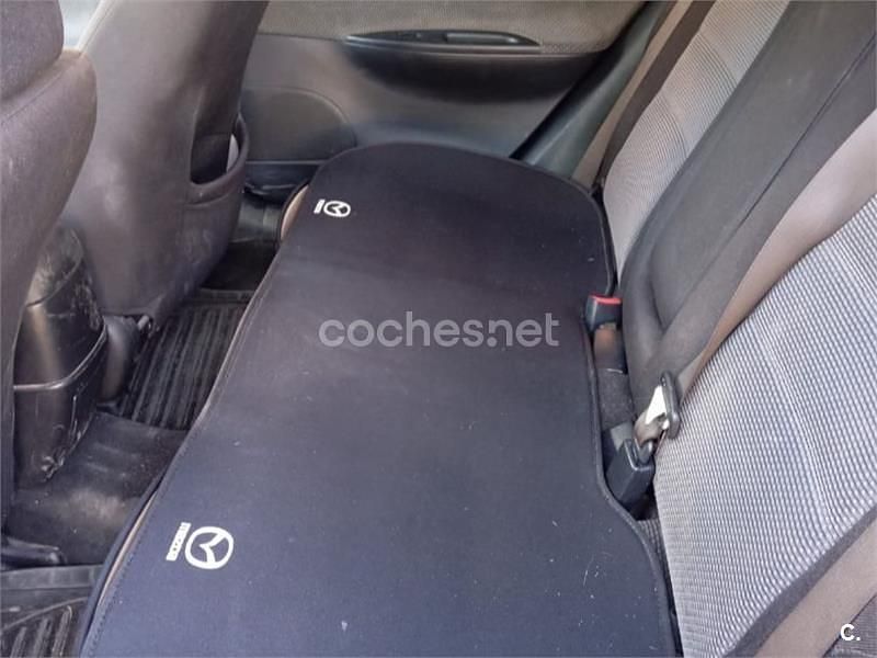 Usado Mazda 6 Active 136 CV (100 kW) 2003 Negro Berlina