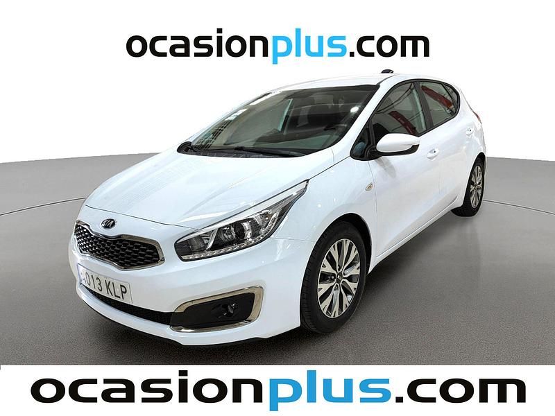 Blanco Usado 2018 Kia Ceed GT Utilitario | 14.091 € (Precio justo) - Imagen 1/4