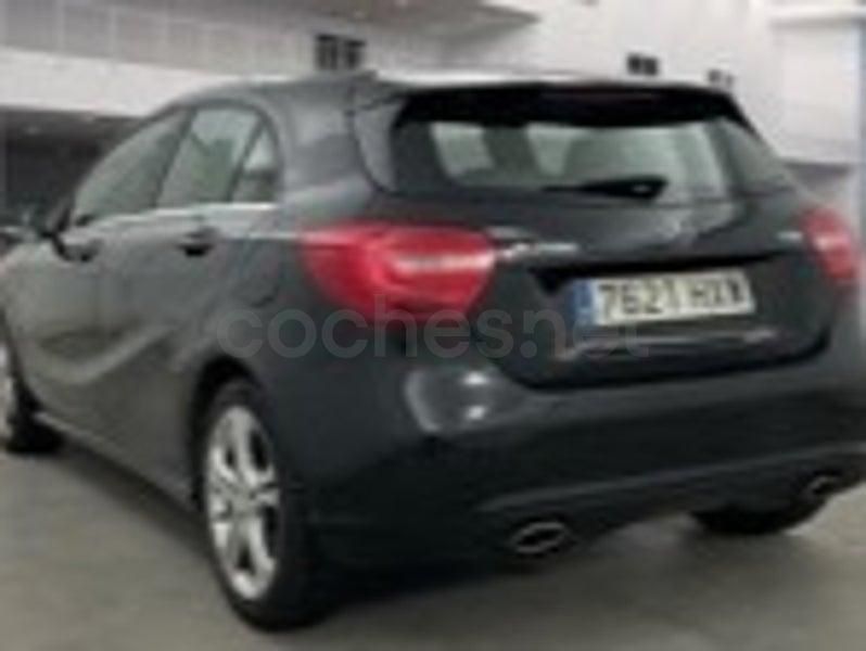 Usado Mercedes A200 Urban 136 CV (100 kW) 2014 Negro Berlina