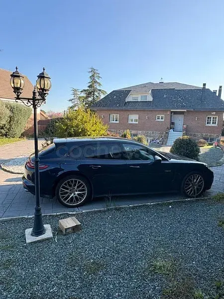 Usado Porsche Panamera Sport Turismo 462 CV (339 kW) 2020 Azul Familiar