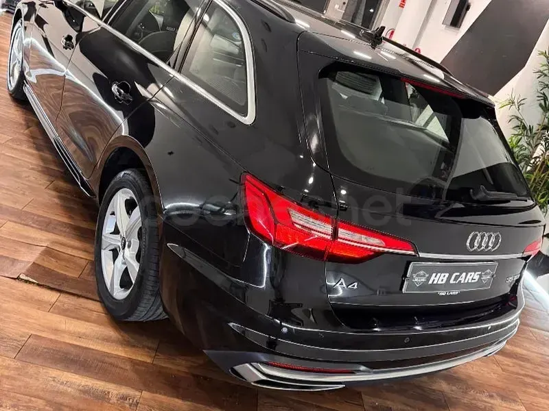 Usado Audi A4 Advanced Plus 163 CV (119 kW) 2021 Negro Familiar