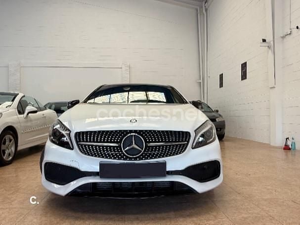 Usado Mercedes B200 136 CV (100 kW) 2016 Blanco Monovolumen