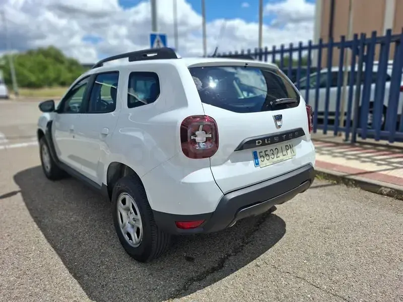 Usado Dacia Duster Acces 90 CV (66 kW) 2021 Blanco SUV