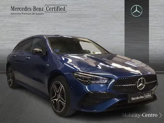 Usado Mercedes CLA250e Shooting Brake 218 CV (160 kW) 2026 Azul espectral Familiar