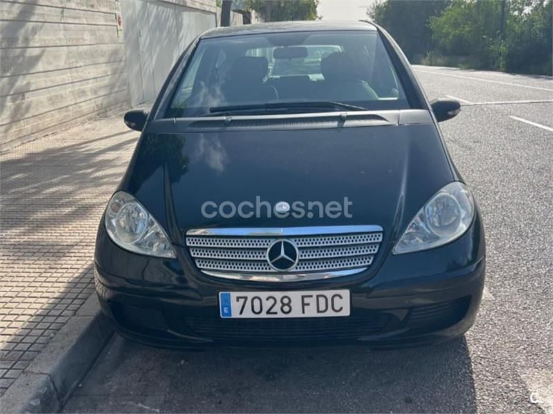 Usado Mercedes A150 Elegance 95 CV (69 kW) 2006 Negro Monovolumen