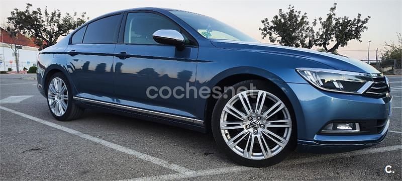 Usado VW Passat Edition 150 CV (110 kW) 2015 Azul Berlina