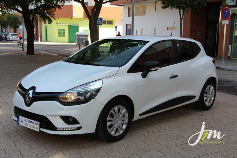 Blanco Usado 2018 Renault Clio IV Business Utilitario | 9500 € (Precio justo) - Imagen 1/4