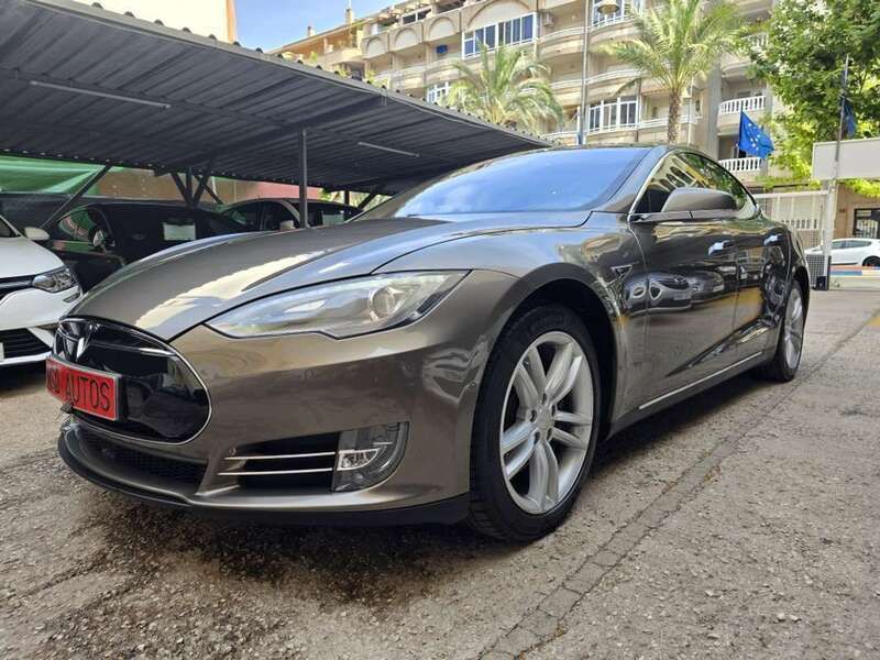 Beige Usado 2015 Tesla Model S Berlina | 22.500 € (Precio justo) - Imagen 1/4