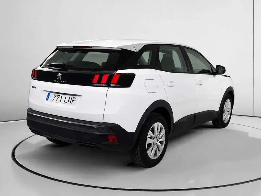 Usado Peugeot 3008 Active 131 CV (96 kW) 2021 Blanco SUV