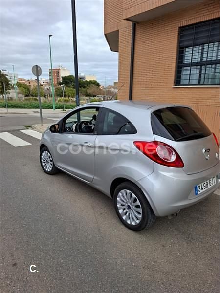 Usado Ford Ka Titanium 69 CV (50 kW) 2008 Gris / plata Berlina