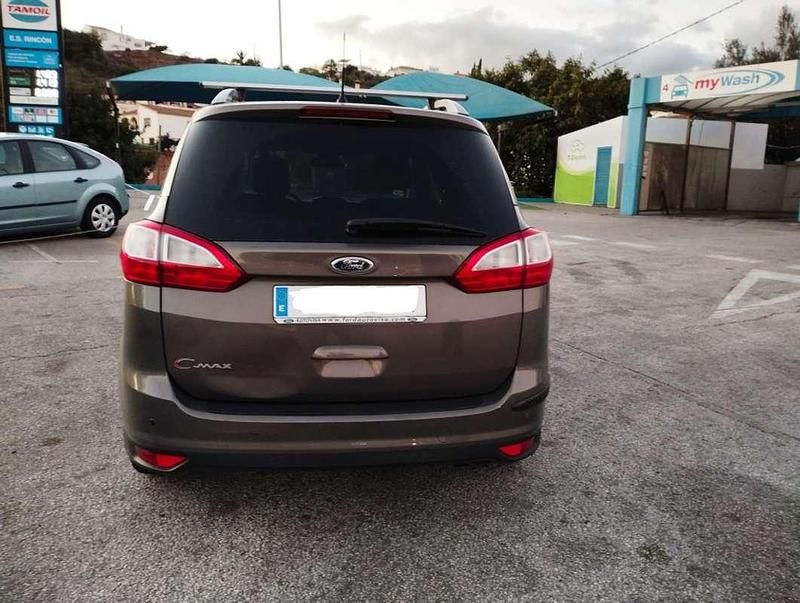 Usado Ford Grand C-Max Titanium 140 CV (102 kW) 2013 Gris Monovolumen
