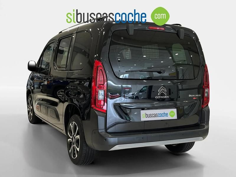 Usado Citroën Berlingo Shine 102 CV (75 kW) 2023 Negro Monovolumen