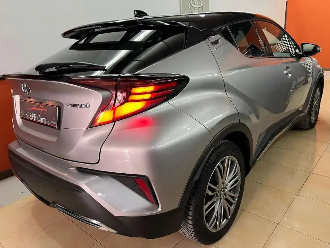 Usado Toyota C-HR Advance 184 CV (135 kW) 2021 Gris SUV