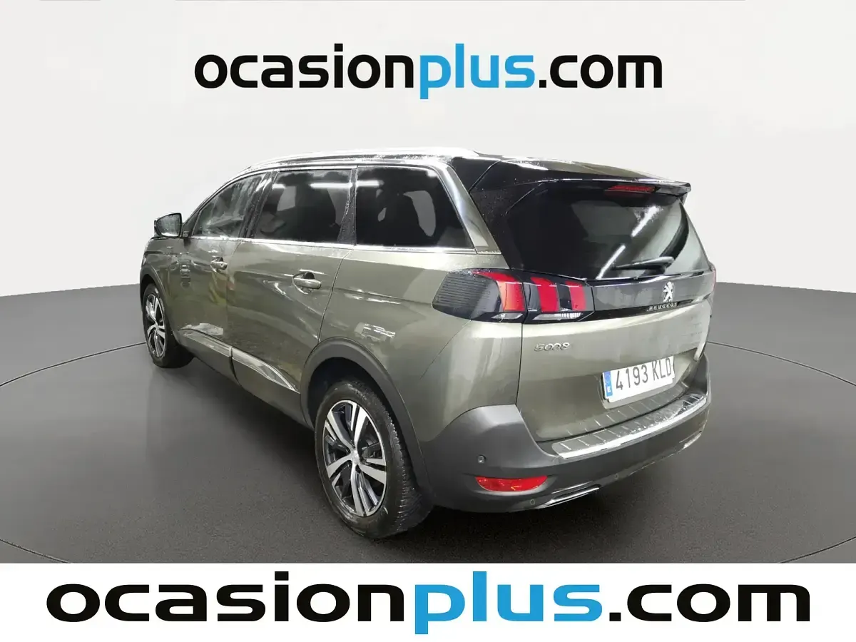 Usado Peugeot 5008 GT-line 130 CV (95 kW) 2018 Gris SUV