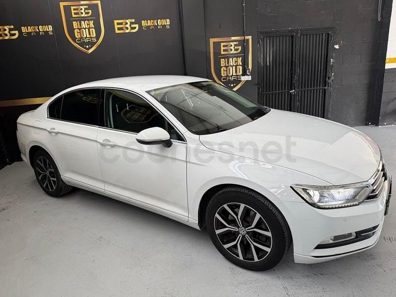 Usado VW Passat Sportline 150 CV (110 kW) 2016 Blanco Berlina
