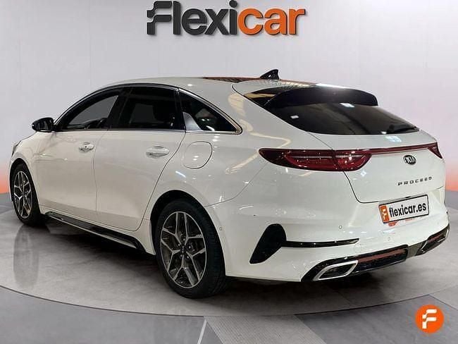 Usado Kia ProCeed GT-Line 120 CV (88 kW) 2019 Blanco Utilitario