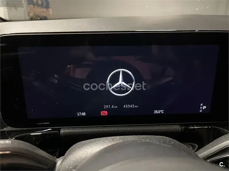 Usado Mercedes GLA200 150 CV (110 kW) 2024 Blanco SUV