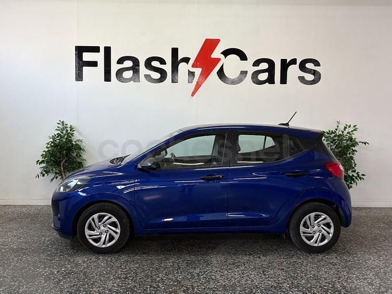 Usado Hyundai i10 67 CV (49 kW) 2023 Azul Utilitario