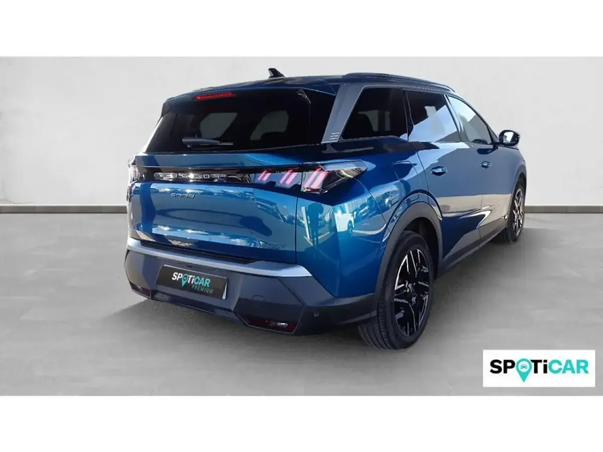 Usado Peugeot 5008 Allure 145 CV (106 kW) 2025 Azul SUV