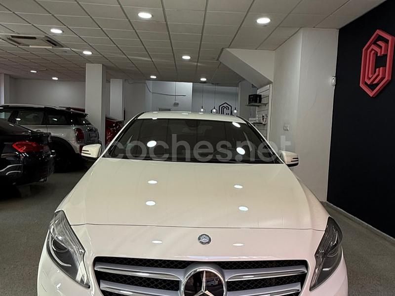 Blanco Usado 2015 Mercedes A200 Urban Berlina | 14.999 € (Precio justo) - Imagen 1/4