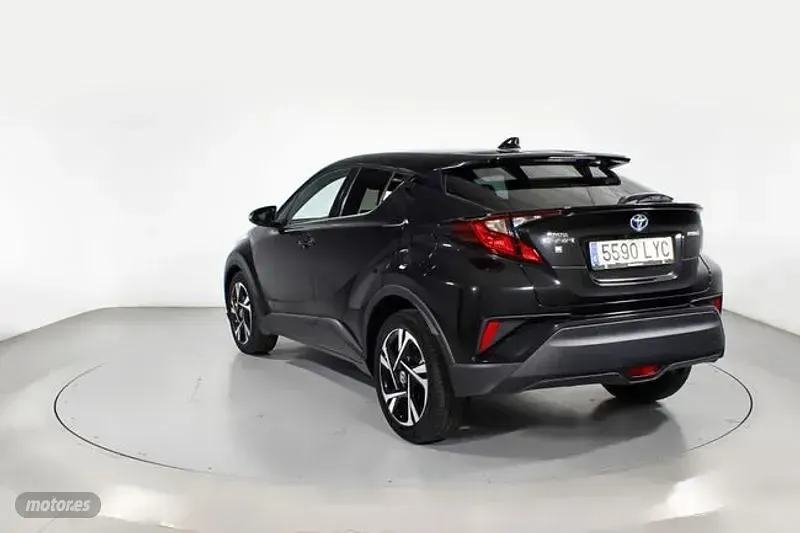 Usado Toyota C-HR Advance 122 CV (89 kW) 2022 Negro SUV