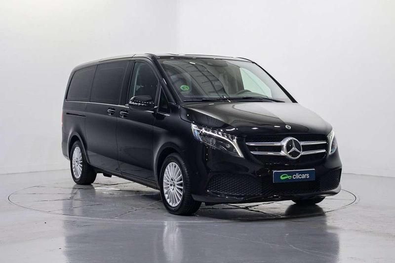 Usado Mercedes V220 163 CV (119 kW) 2023 Negro Monovolumen