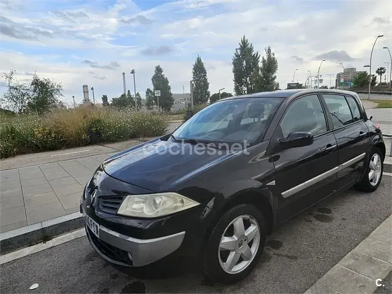 Usado Renault Mégane 105 CV (77 kW) 2007 Negro Berlina