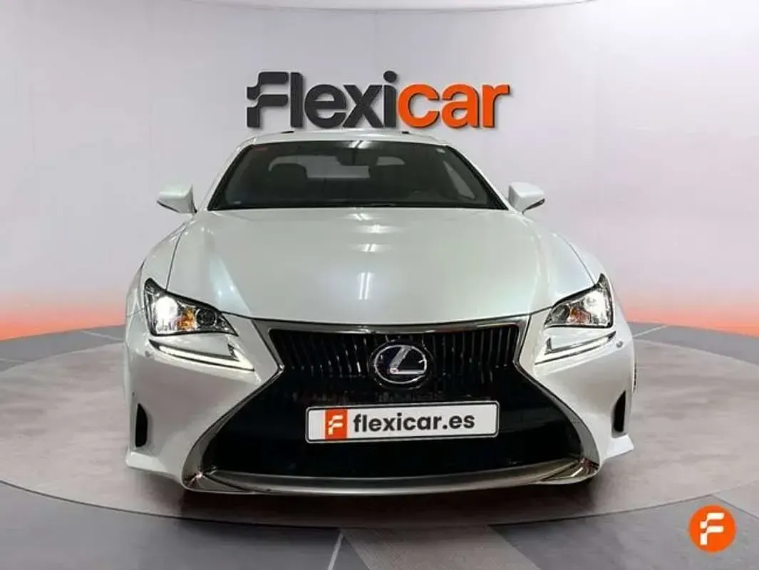Usado Lexus RC300h Executive Line 223 CV (164 kW) 2017 Blanco Coupe