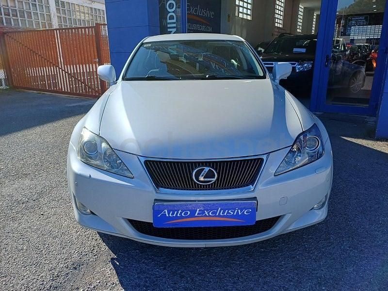 Usado Lexus IS220d Sport Line 177 CV (130 kW) 2008 Blanco Berlina