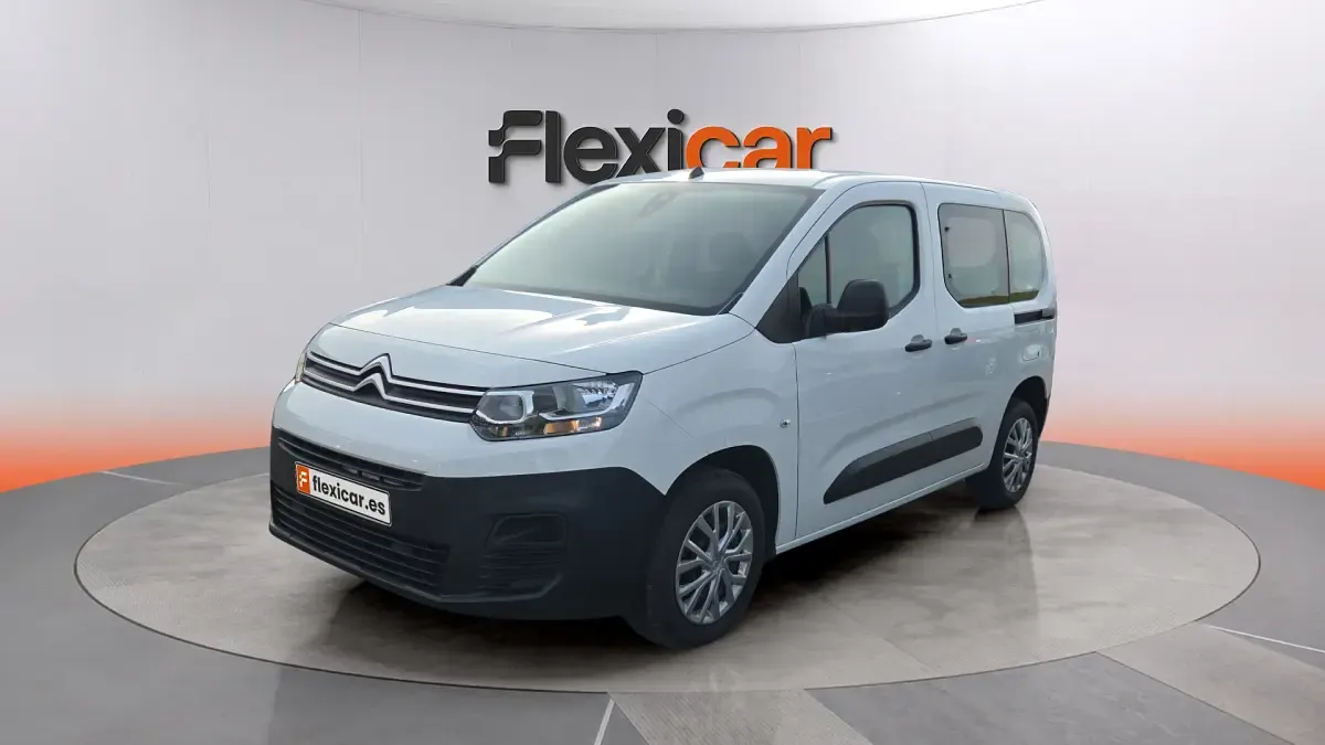 Usado Citroën Berlingo Shine 102 HP (75 kW) 2022 Branco Monovolume