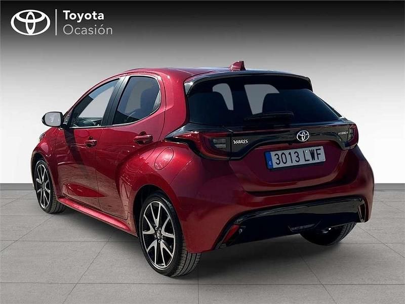 Usado Toyota Yaris Hybrid Style 116 CV (85 kW) 2022 Monovolumen