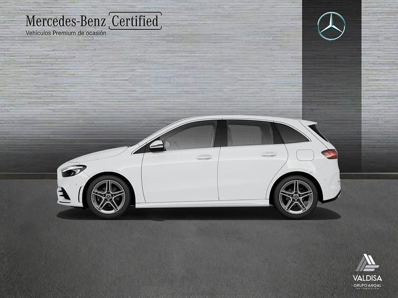 Usado Mercedes B200 AMG line 150 CV (110 kW) 2025 Blanco Monovolumen
