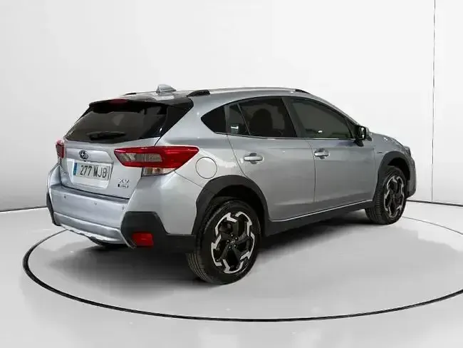Usado Subaru XV 150 CV (110 kW) 2023 Gris / plata SUV