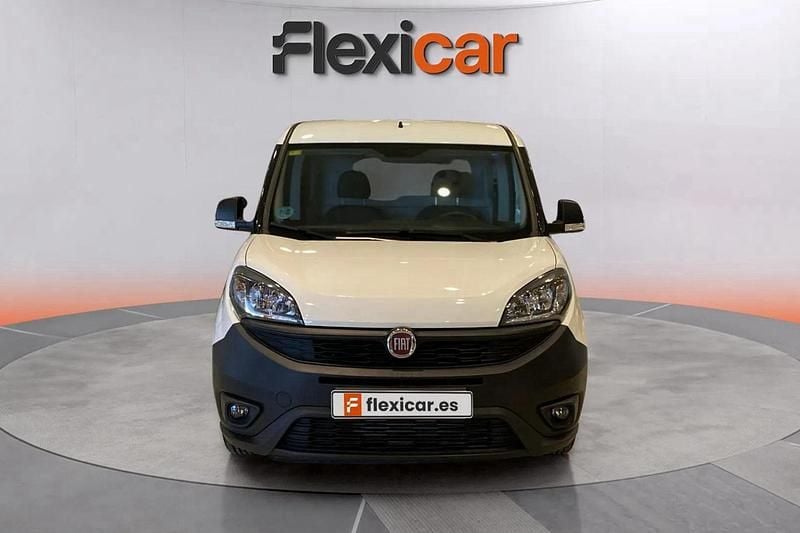 Usado Fiat Doblò 105 CV (77 kW) 2022 Blanco Monovolumen