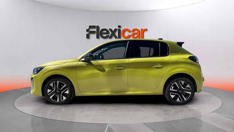 Usado Peugeot 208 Allure 110 CV (80 kW) 2025 Amarillo Utilitario