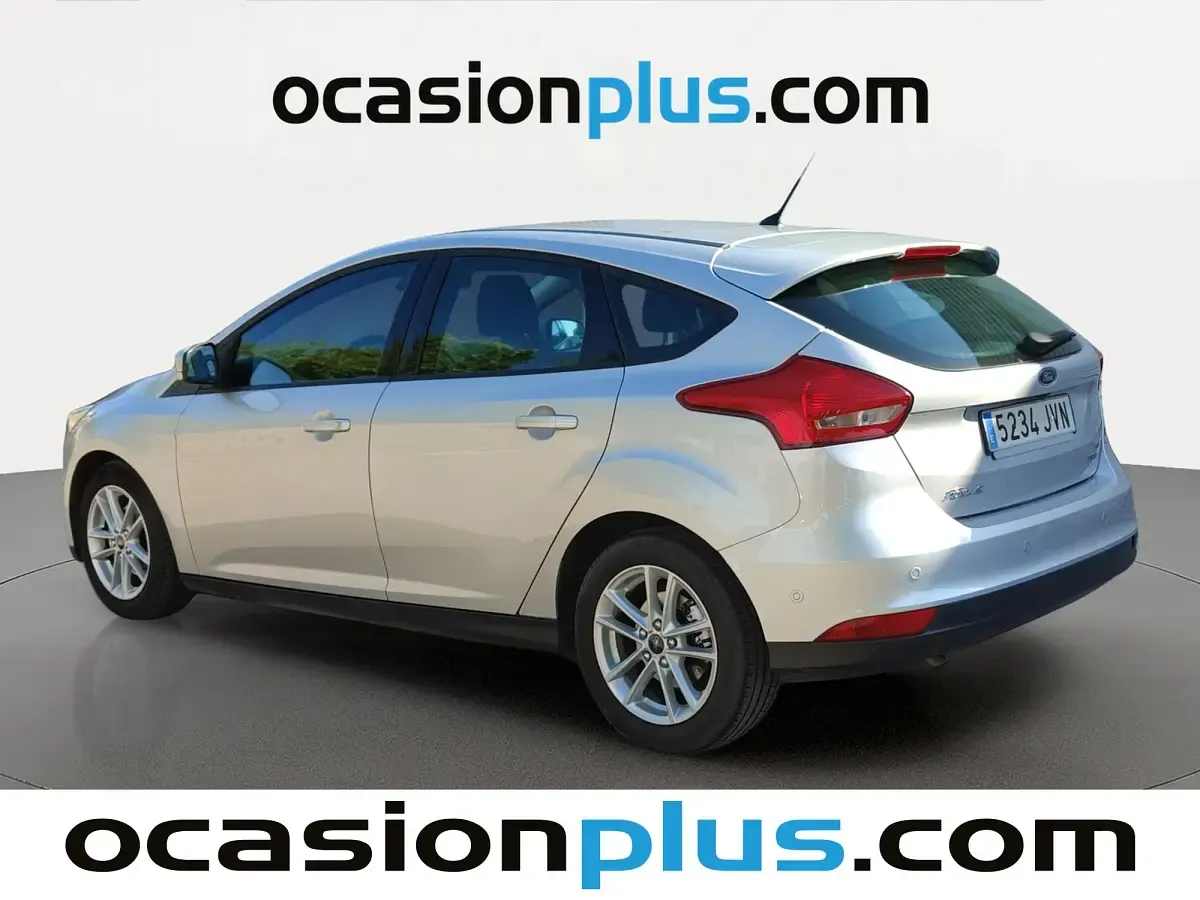 Usado Ford Focus Business Edition 125 CV (91 kW) 2016 Gris plata Utilitario