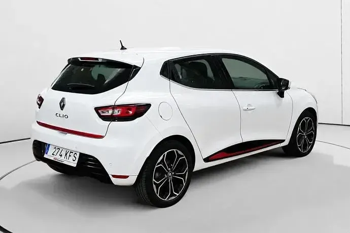 Begagnad Renault Clio IV Zen 90 HK (66 kW) 2017