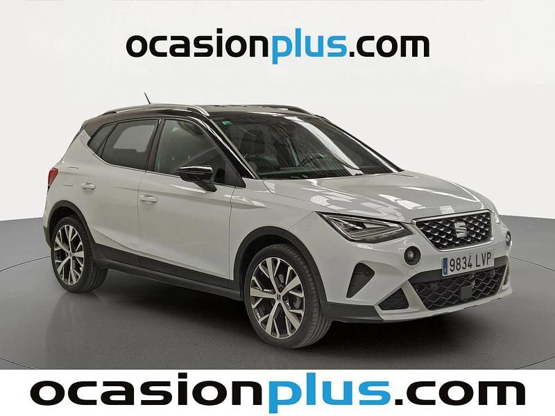Usado Seat Arona Xperience 110 CV (80 kW) 2021 Blanco SUV