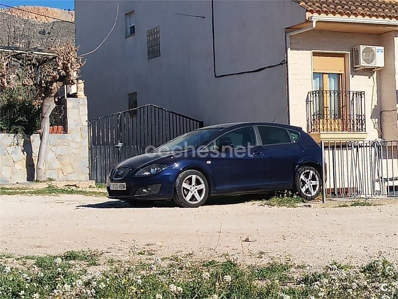 Usado Seat Leon Sport 160 CV (117 kW) 2011 Azul Utilitario