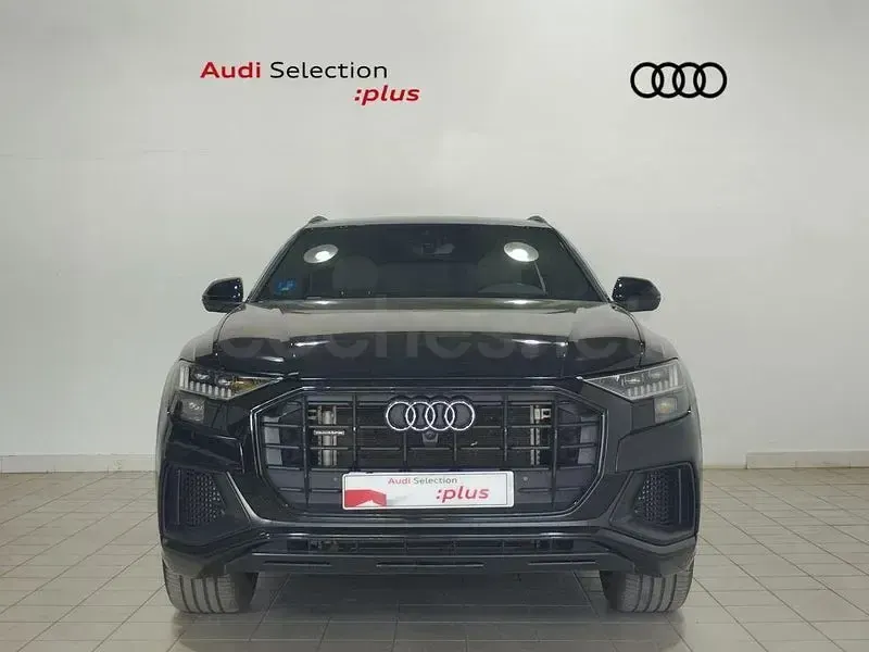 Usado Audi Q8 S-line plus 381 CV (280 kW) 2023 Negro SUV