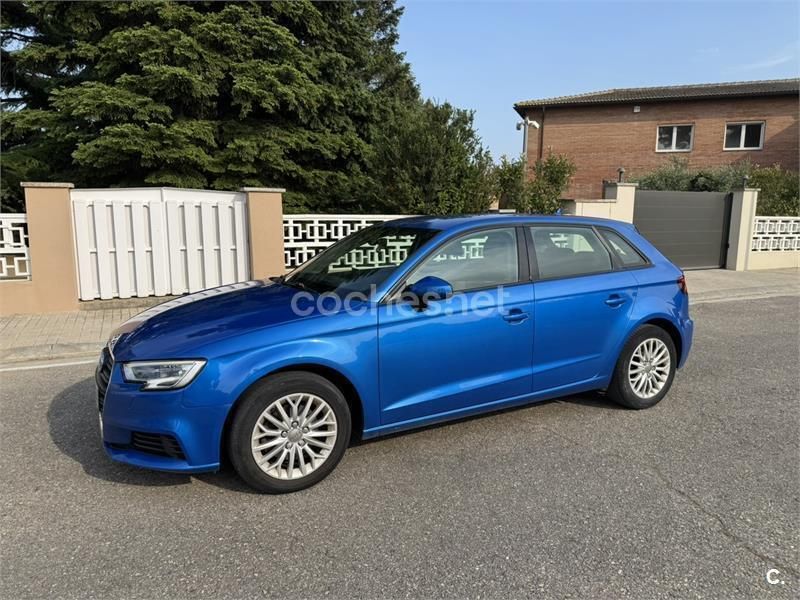 Azul Usado 2017 Audi A3 Sportback Berlina | 12.900 € (Precio justo) - Imagen 1/4