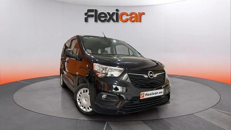 Usado Opel Combo Edition+ 110 HP (80 kW) 2021 Preto Monovolume
