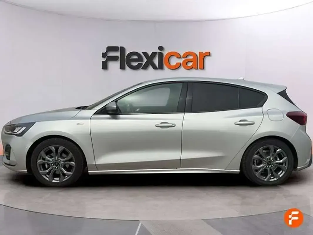 Usado Ford Focus ST-Line 155 CV (114 kW) 2023 Gris Berlina