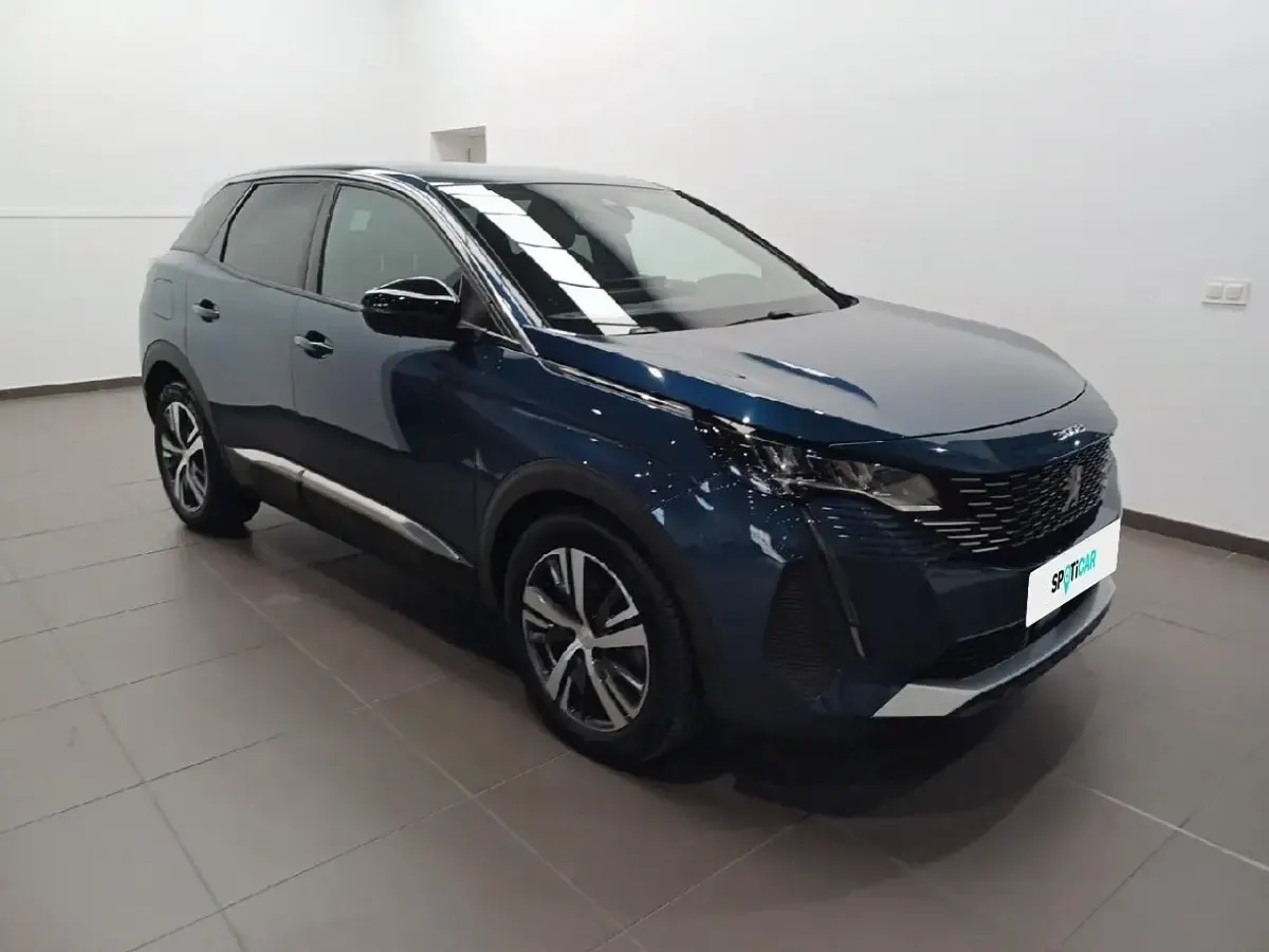 Usado Peugeot 3008 Allure 182 CV (133 kW) 2024 Azul SUV
