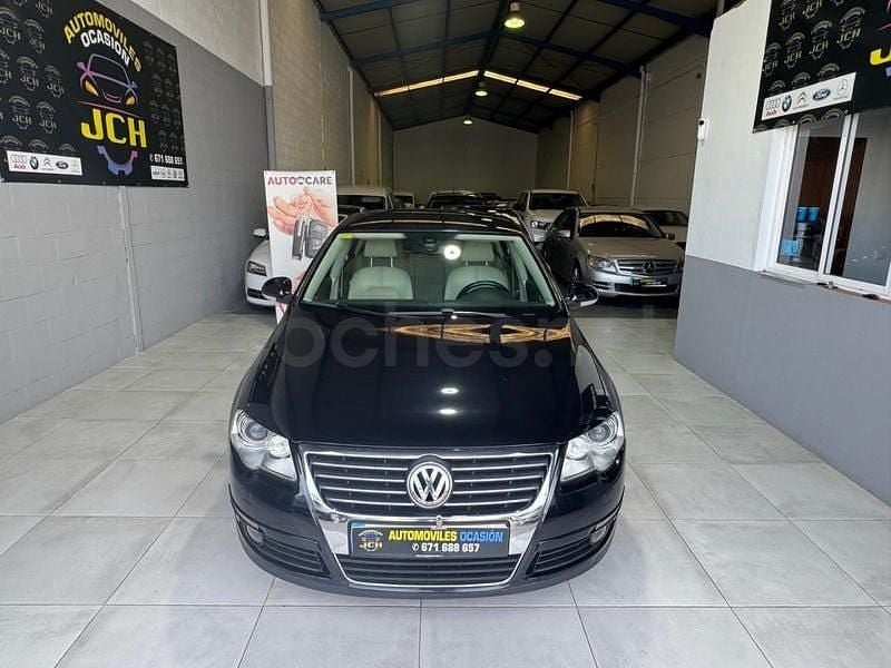Usado VW Passat Highline 170 CV (125 kW) 2010 Negro Berlina