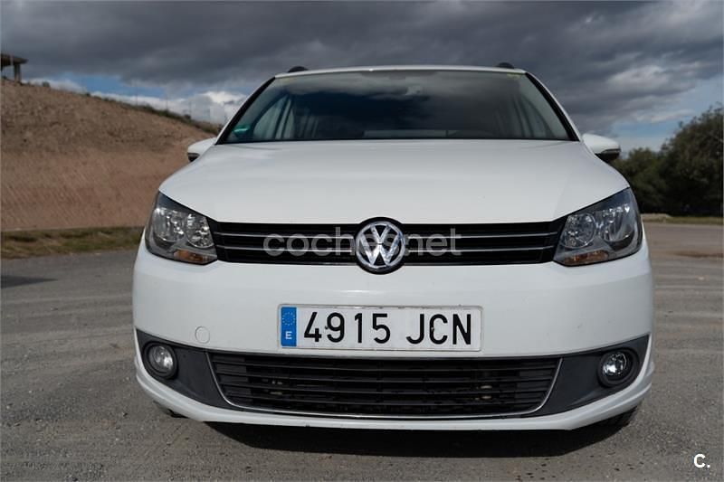 Usado VW Touran Advance 105 CV (77 kW) 2015 Blanco Monovolumen