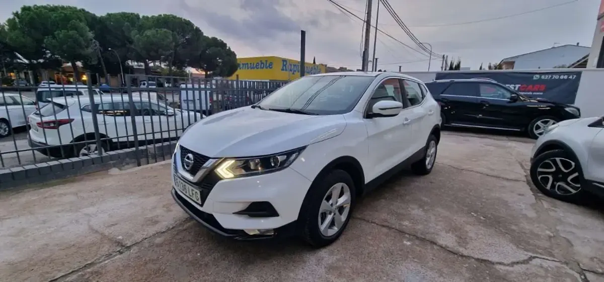 Usado Nissan Qashqai Acenta 150 CV (110 kW) 2020 Blanco SUV
