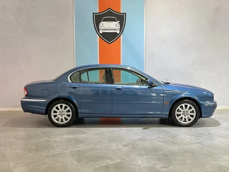 Usado Jaguar X-type Executive 196 CV (144 kW) 2003 Azul Berlina